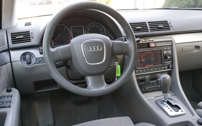 Audi A4 cena 18900 przebieg: 352000, rok produkcji 2007 z Łaszczów małe 211